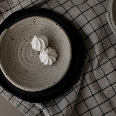                             Keramická dekorácia pusinka Meringue White                        
