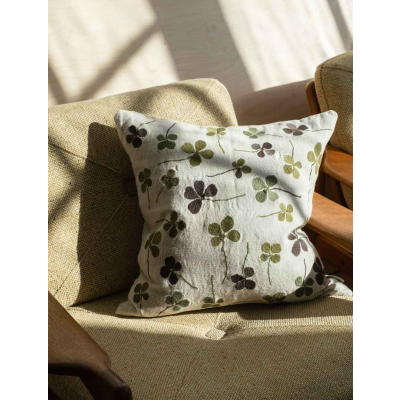                             Vyšívaná obliečka na vankúš Clover Green 50x50 cm                        