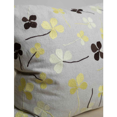                             Vyšívaná obliečka na vankúš Clover Yellow 50x50 cm                        
