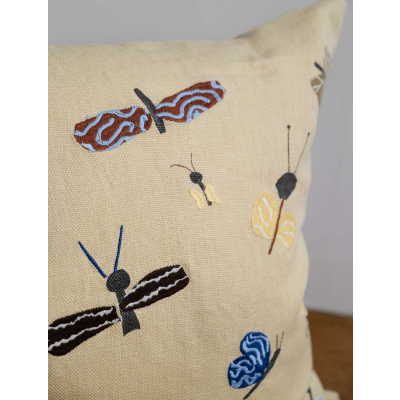                             Vyšívaná obliečka na vankúš Slända 50x50 cm                        
