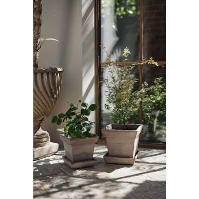                             Kvetináč s podmiskou Gaia Square Grey 30 cm                        