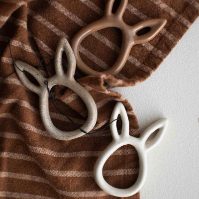                             Závesná veľkonočná dekorácia Rabbit Vanilla 8 cm                        
