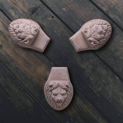                             Nôžky pod kvetináč Lion Head Rosa - set 3 ks                        