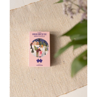                             Mini puzzle Bringing Home the Tree 31 dielikov                        
