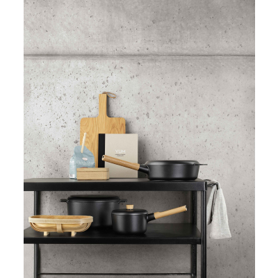                             Panvica s drevenou rukoväťou Nordic kitchen, 28 cm                        