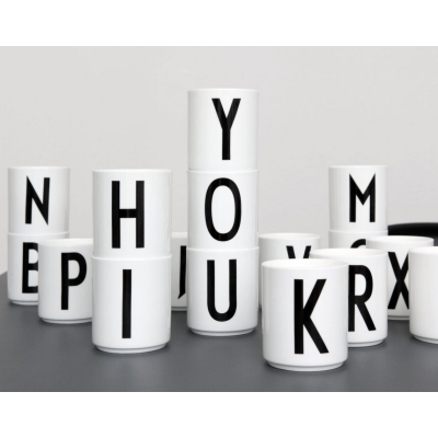                             Porcelánový hrnček Letter M                        