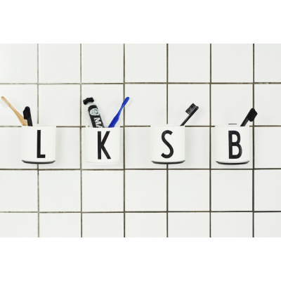                             Porcelánový hrnček Letter M                        