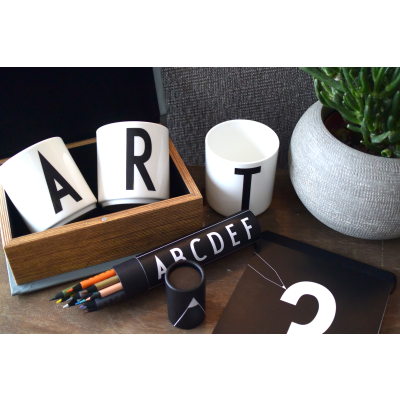                             Farebné pastelky Letters                        