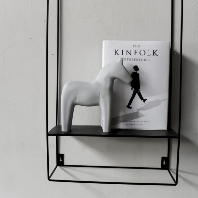 Drevený koník Rattvik Grey 22 cm                    