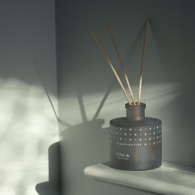                             Vonný difuzér FJÄLL 200 ml                        