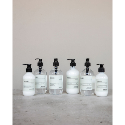                             Sprchový gél Silky Mist 490 ml                        