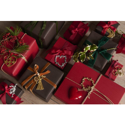                             Vianočná ozdoba Anjel s dieťaťom Zlatá 9 cm                        